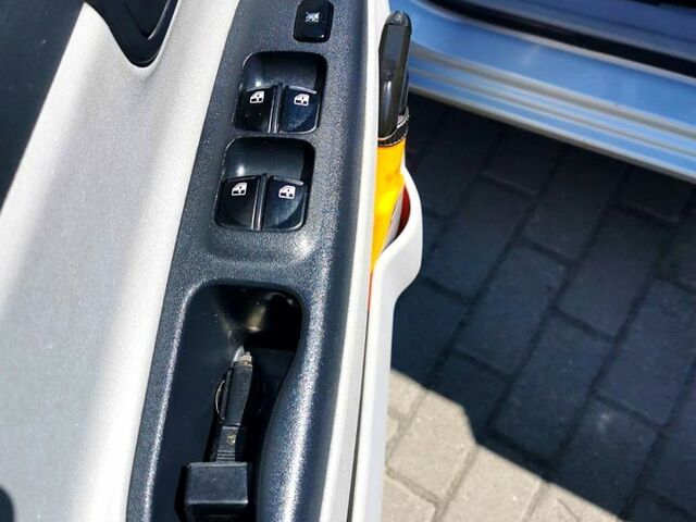 Сірий Хендай Акцент, об'ємом двигуна 1.4 л та пробігом 110 тис. км за 4800 $, фото 5 на Automoto.ua