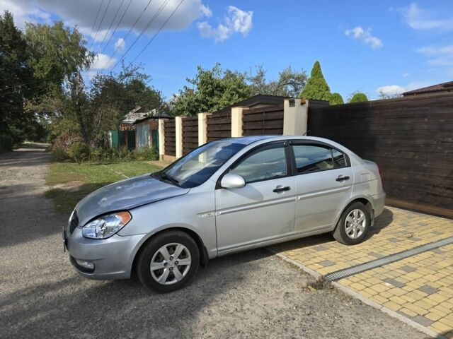 Сірий Хендай Акцент, об'ємом двигуна 1.4 л та пробігом 200 тис. км за 2999 $, фото 1 на Automoto.ua