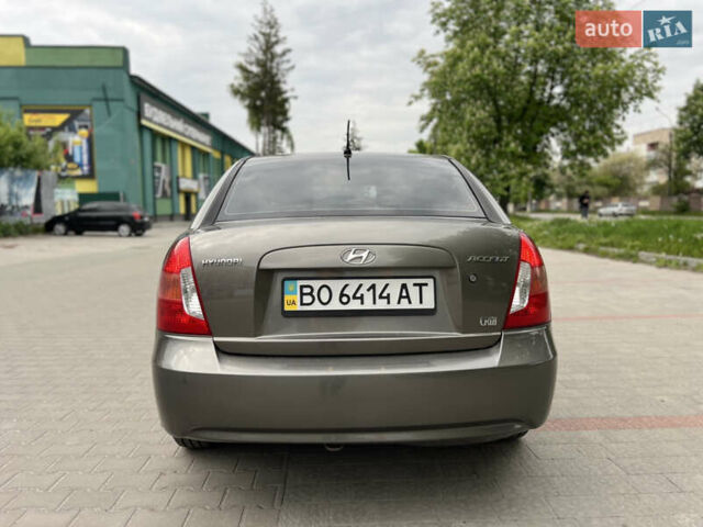 Серый Хендай Акцент, объемом двигателя 1.5 л и пробегом 168 тыс. км за 5100 $, фото 8 на Automoto.ua