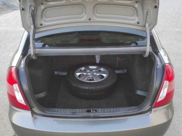 Сірий Хендай Акцент, об'ємом двигуна 1.4 л та пробігом 240 тис. км за 4650 $, фото 3 на Automoto.ua