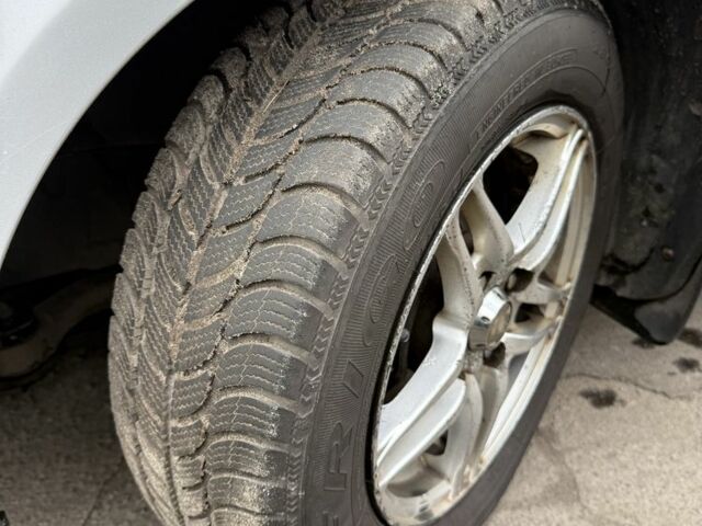 Серый Хендай Акцент, объемом двигателя 1.4 л и пробегом 200 тыс. км за 3500 $, фото 21 на Automoto.ua