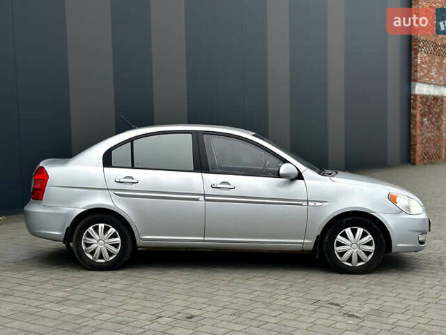 Серый Хендай Акцент, объемом двигателя 1.4 л и пробегом 312 тыс. км за 4150 $, фото 4 на Automoto.ua