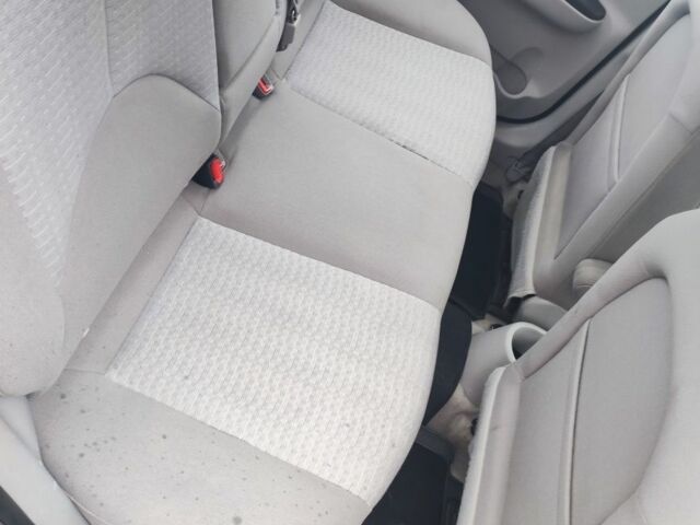 Сірий Хендай Акцент, об'ємом двигуна 1.4 л та пробігом 132 тис. км за 5400 $, фото 6 на Automoto.ua