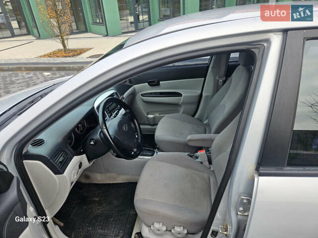 Серый Хендай Акцент, объемом двигателя 1.6 л и пробегом 201 тыс. км за 5300 $, фото 10 на Automoto.ua