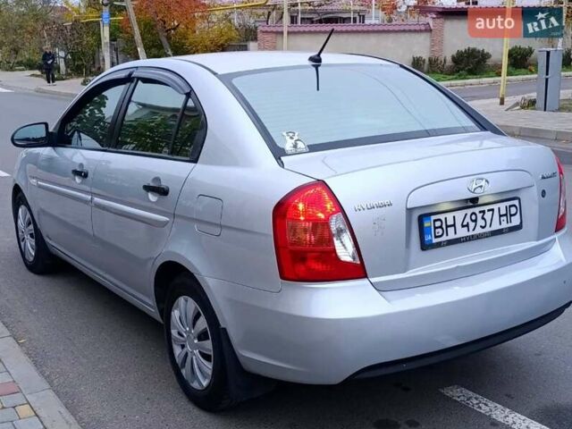 Серый Хендай Акцент, объемом двигателя 1.4 л и пробегом 186 тыс. км за 5000 $, фото 9 на Automoto.ua