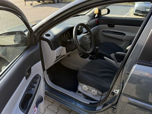 Серый Хендай Акцент, объемом двигателя 1.5 л и пробегом 154 тыс. км за 4799 $, фото 19 на Automoto.ua