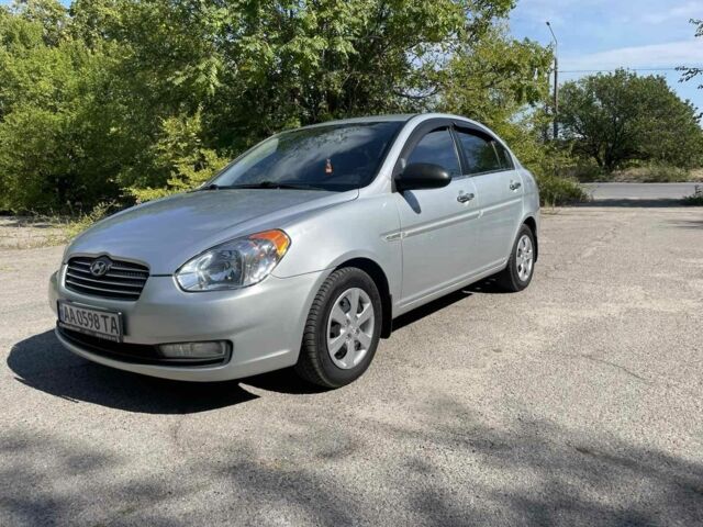 Сірий Хендай Акцент, об'ємом двигуна 1.4 л та пробігом 153 тис. км за 5500 $, фото 1 на Automoto.ua