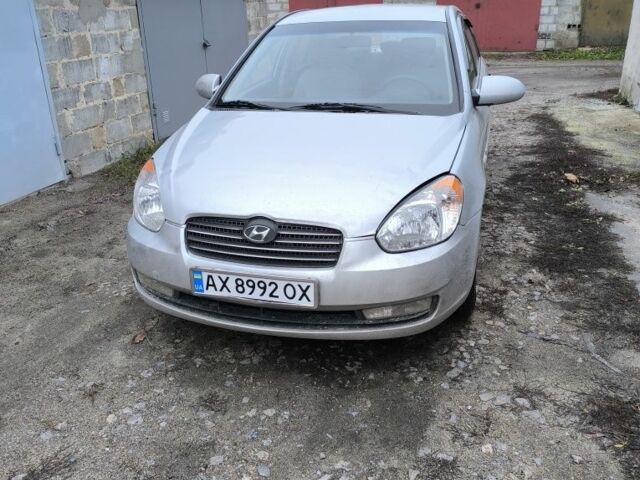 Серый Хендай Акцент, объемом двигателя 1.4 л и пробегом 120 тыс. км за 3600 $, фото 17 на Automoto.ua