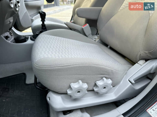 Серый Хендай Акцент, объемом двигателя 1.5 л и пробегом 155 тыс. км за 5200 $, фото 28 на Automoto.ua