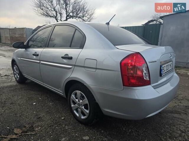 Серый Хендай Акцент, объемом двигателя 1.4 л и пробегом 82 тыс. км за 6600 $, фото 3 на Automoto.ua