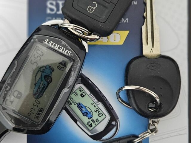 Серый Хендай Акцент, объемом двигателя 1.6 л и пробегом 208 тыс. км за 4000 $, фото 2 на Automoto.ua