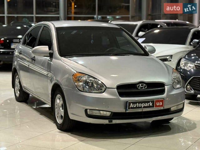 Серый Хендай Акцент, объемом двигателя 1.4 л и пробегом 203 тыс. км за 4990 $, фото 2 на Automoto.ua