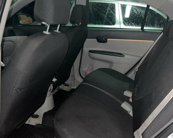 Серый Хендай Акцент, объемом двигателя 1.4 л и пробегом 260 тыс. км за 4500 $, фото 8 на Automoto.ua