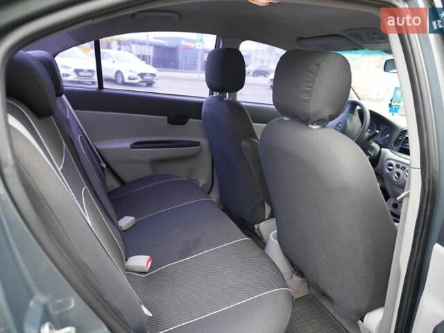 Серый Хендай Акцент, объемом двигателя 1.4 л и пробегом 300 тыс. км за 3312 $, фото 7 на Automoto.ua