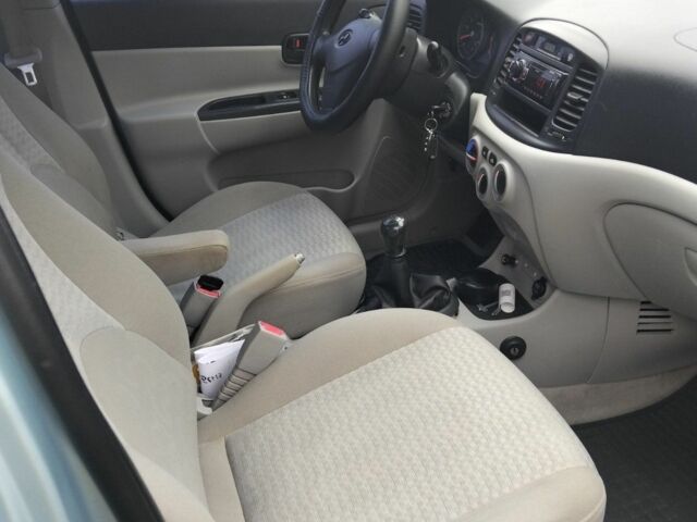 Сірий Хендай Акцент, об'ємом двигуна 1.4 л та пробігом 187 тис. км за 4850 $, фото 3 на Automoto.ua