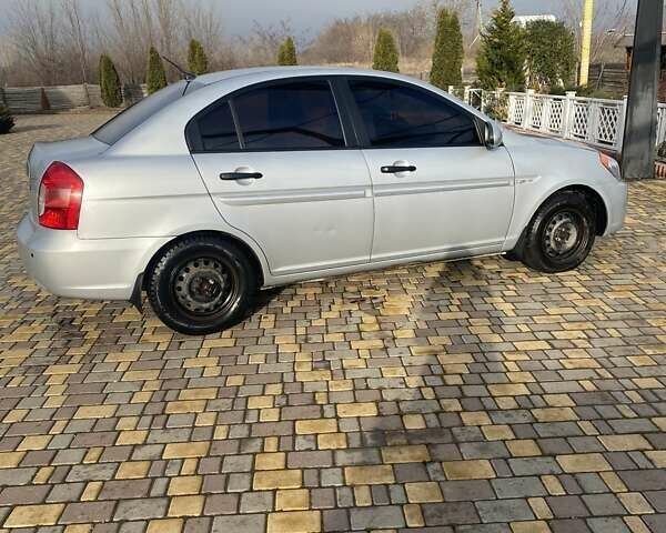 Сірий Хендай Акцент, об'ємом двигуна 1.4 л та пробігом 350 тис. км за 4300 $, фото 15 на Automoto.ua