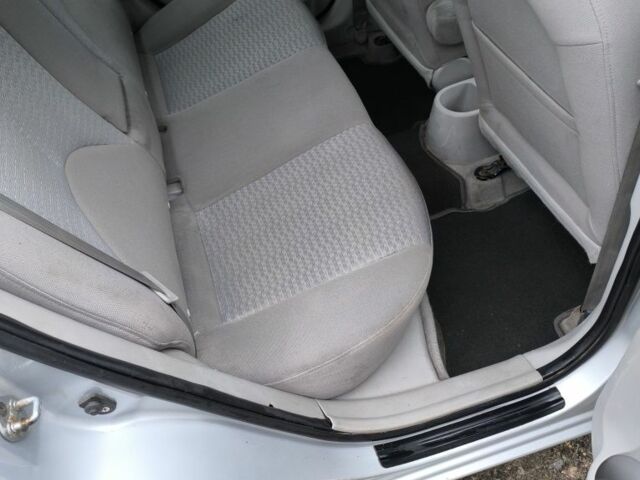 Серый Хендай Акцент, объемом двигателя 1.4 л и пробегом 120 тыс. км за 3600 $, фото 7 на Automoto.ua