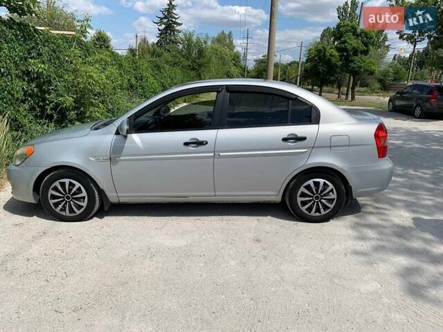 Сірий Хендай Акцент, об'ємом двигуна 1.4 л та пробігом 170 тис. км за 5100 $, фото 1 на Automoto.ua