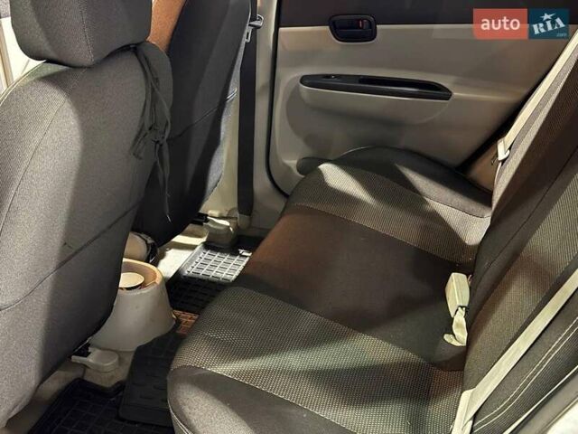 Серый Хендай Акцент, объемом двигателя 1.4 л и пробегом 203 тыс. км за 4990 $, фото 10 на Automoto.ua