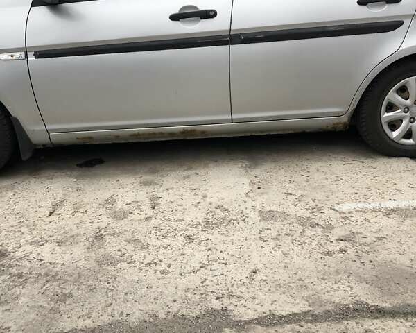 Сірий Хендай Акцент, об'ємом двигуна 1.4 л та пробігом 230 тис. км за 3700 $, фото 5 на Automoto.ua