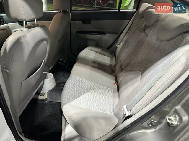 Серый Хендай Акцент, объемом двигателя 1.4 л и пробегом 183 тыс. км за 3900 $, фото 12 на Automoto.ua