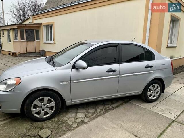 Серый Хендай Акцент, объемом двигателя 1.4 л и пробегом 144 тыс. км за 5300 $, фото 9 на Automoto.ua
