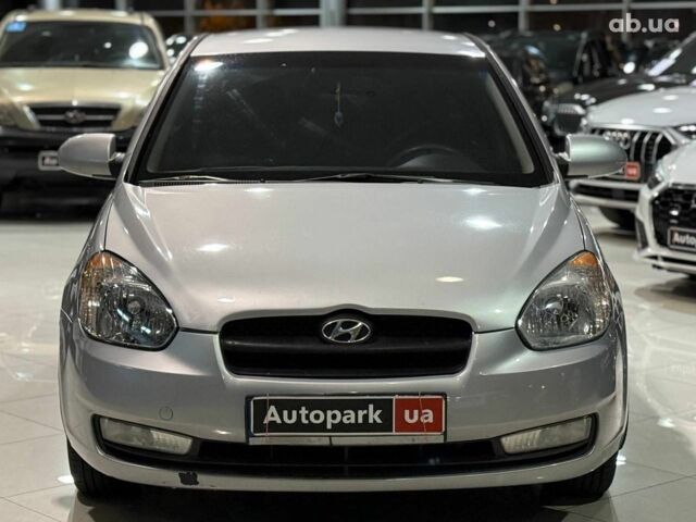 Серый Хендай Акцент, объемом двигателя 1.4 л и пробегом 203 тыс. км за 4990 $, фото 1 на Automoto.ua