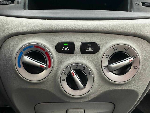 Сірий Хендай Акцент, об'ємом двигуна 0 л та пробігом 228 тис. км за 5990 $, фото 20 на Automoto.ua