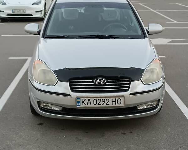 Сірий Хендай Акцент, об'ємом двигуна 1.4 л та пробігом 130 тис. км за 5100 $, фото 27 на Automoto.ua