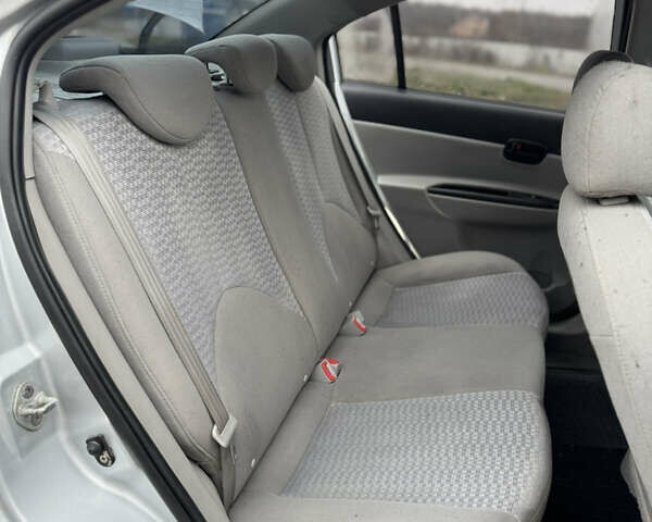 Сірий Хендай Акцент, об'ємом двигуна 1.4 л та пробігом 313 тис. км за 4150 $, фото 19 на Automoto.ua