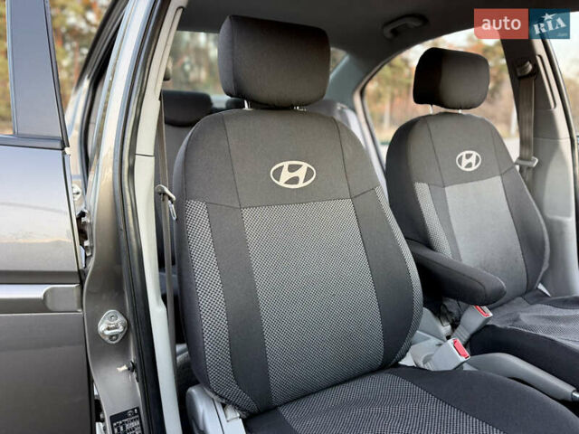 Сірий Хендай Акцент, об'ємом двигуна 1.4 л та пробігом 138 тис. км за 5600 $, фото 49 на Automoto.ua