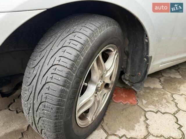 Сірий Хендай Акцент, об'ємом двигуна 1.4 л та пробігом 73 тис. км за 5900 $, фото 11 на Automoto.ua