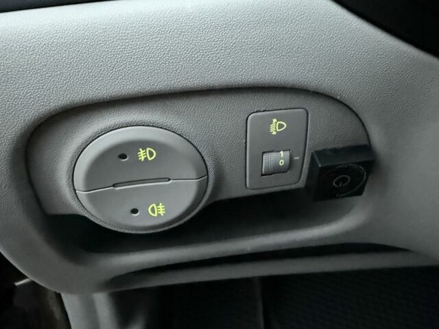 Хендай Акцент 2008 в Виннице на Automoto.ua Серый Хендай Акцент, объемом двигателя 1.6 л и пробегом 197 тыс. км за 5650 $, фото 10 на Automoto.ua