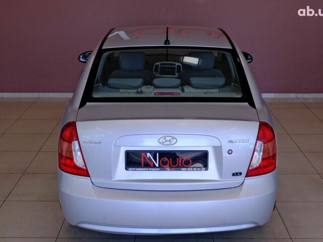 Серый Хендай Акцент, объемом двигателя 1.6 л и пробегом 55 тыс. км за 6900 $, фото 5 на Automoto.ua