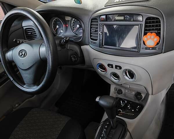 Сірий Хендай Акцент, об'ємом двигуна 1.4 л та пробігом 134 тис. км за 6200 $, фото 9 на Automoto.ua