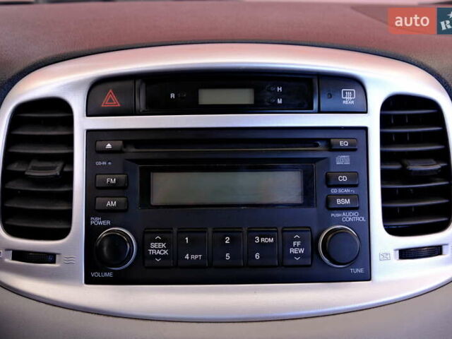 Серый Хендай Акцент, объемом двигателя 1.6 л и пробегом 55 тыс. км за 6900 $, фото 28 на Automoto.ua