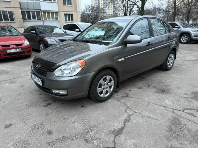 Серый Хендай Акцент, объемом двигателя 1.4 л и пробегом 281 тыс. км за 4900 $, фото 2 на Automoto.ua