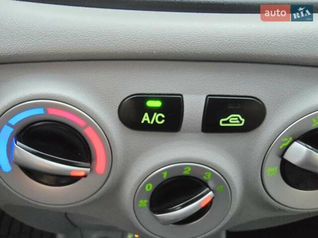 Серый Хендай Акцент, объемом двигателя 1.4 л и пробегом 82 тыс. км за 6600 $, фото 34 на Automoto.ua