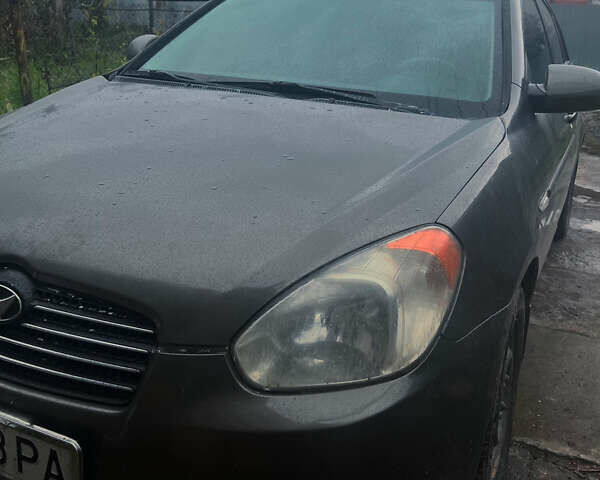 Сірий Хендай Акцент, об'ємом двигуна 1.5 л та пробігом 250 тис. км за 4200 $, фото 1 на Automoto.ua