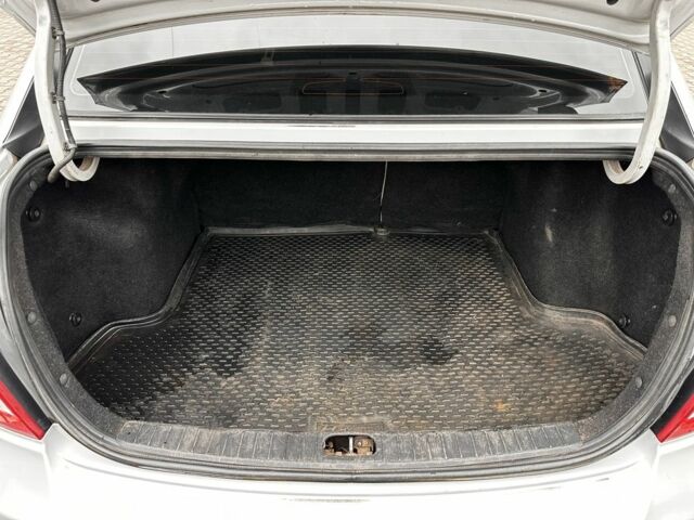 Серый Хендай Акцент, объемом двигателя 1.4 л и пробегом 327 тыс. км за 4500 $, фото 18 на Automoto.ua