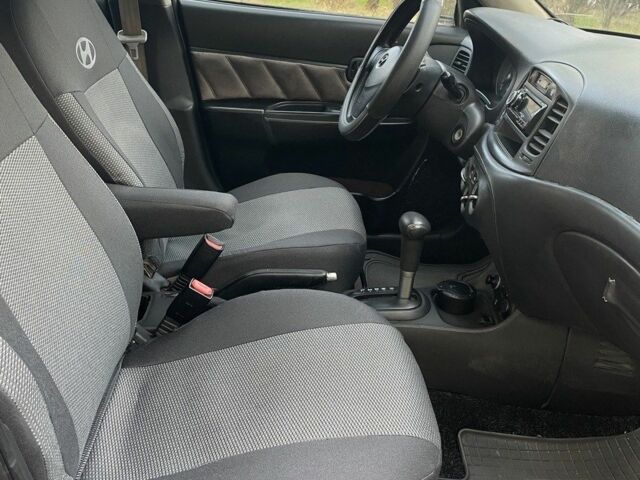 Сірий Хендай Акцент, об'ємом двигуна 1.4 л та пробігом 160 тис. км за 4999 $, фото 11 на Automoto.ua