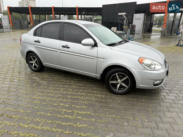 Серый Хендай Акцент, объемом двигателя 1.49 л и пробегом 190 тыс. км за 6200 $, фото 1 на Automoto.ua