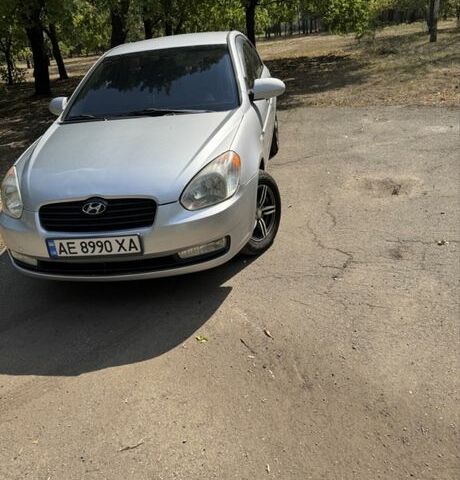 Сірий Хендай Акцент, об'ємом двигуна 1.4 л та пробігом 450 тис. км за 4800 $, фото 7 на Automoto.ua