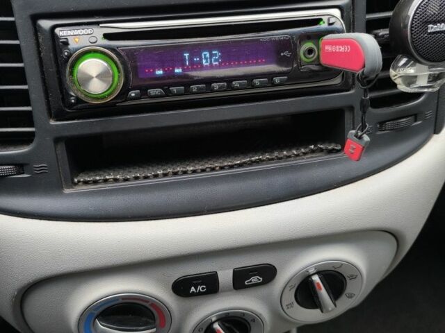 Серый Хендай Акцент, объемом двигателя 1.4 л и пробегом 120 тыс. км за 3600 $, фото 10 на Automoto.ua