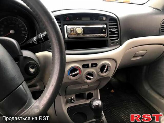 Серый Хендай Акцент, объемом двигателя 1.4 л и пробегом 0 тыс. км за 3500 $, фото 6 на Automoto.ua