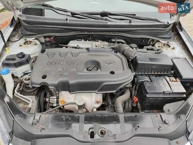 Сірий Хендай Акцент, об'ємом двигуна 1.4 л та пробігом 134 тис. км за 6200 $, фото 11 на Automoto.ua