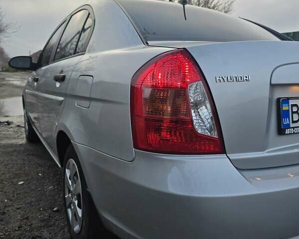Серый Хендай Акцент, объемом двигателя 1.4 л и пробегом 82 тыс. км за 6600 $, фото 59 на Automoto.ua