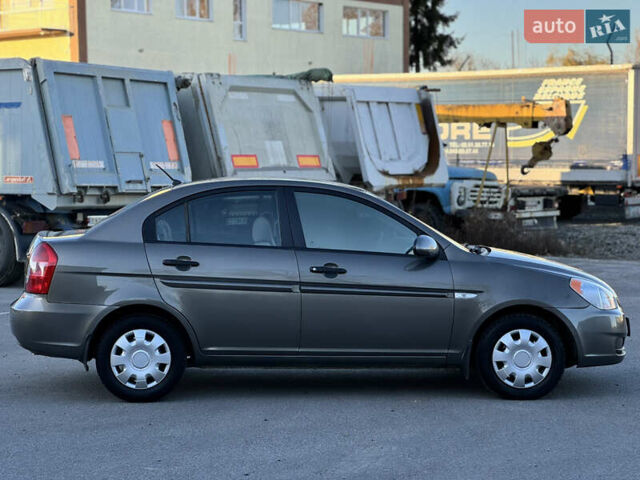 Серый Хендай Акцент, объемом двигателя 1.4 л и пробегом 98 тыс. км за 4899 $, фото 1 на Automoto.ua