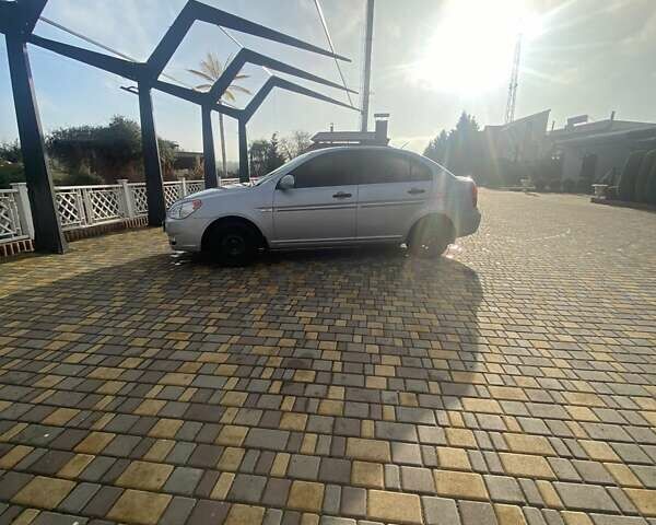 Сірий Хендай Акцент, об'ємом двигуна 1.4 л та пробігом 350 тис. км за 4300 $, фото 7 на Automoto.ua