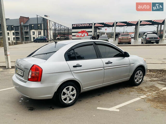 Серый Хендай Акцент, объемом двигателя 1.4 л и пробегом 263 тыс. км за 4800 $, фото 3 на Automoto.ua